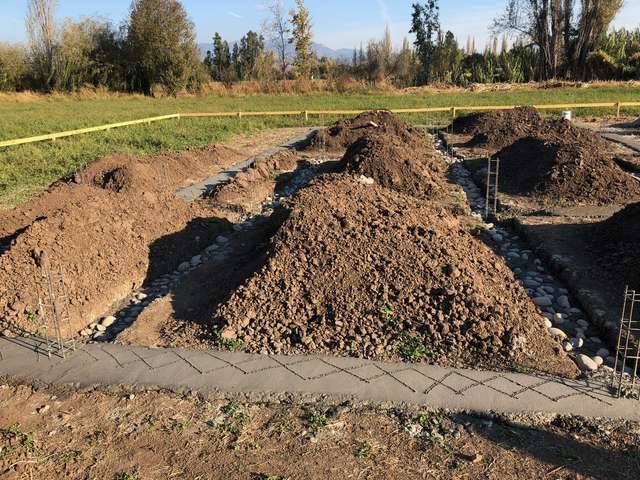 Excavación y emplantillado de fundaciones